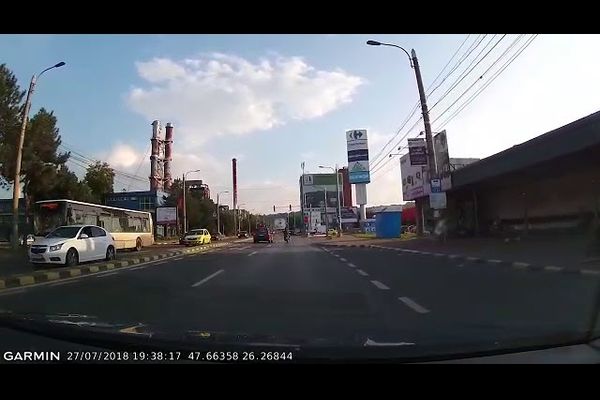 VIDEO Accident grav surprins de o cameră de bord, în municipiul Suceava