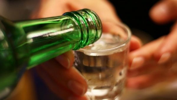 Un bărbat, aflat în sevraj etanolic, a murit la Spitalul de Psihiatrie Burdujeni