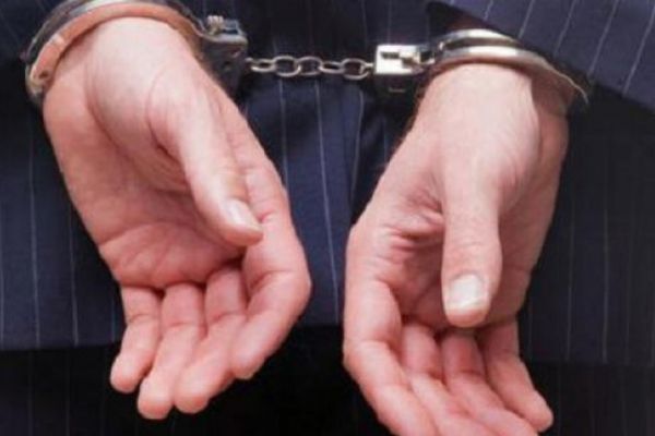 Șofer reținut după ce a provocat un accident și a fugit de la fața locului. În evenimentul rutier a fost rănit fiul acestuia