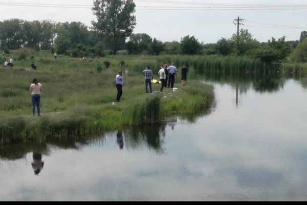 Un tânăr din Stroiești a murit electrocutat, după ce a încercat să pescuiască folosind o instalație electrică improvizată