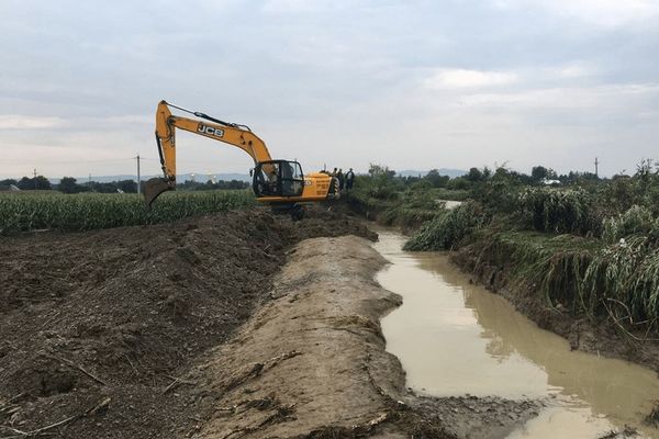 Peste 2,4 milioane lei pentru refacerea construcţiilor hidrotehnice afectate de inundaţii