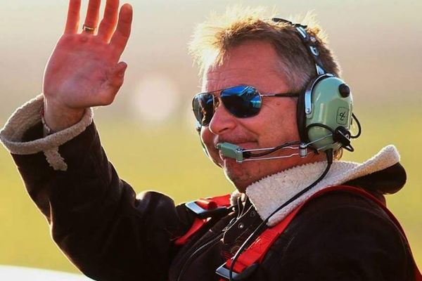 S-a agravat starea pilotului Sorin Bochiș, rănit în accidentul de pe Aerodromul Frătăuții Vechi