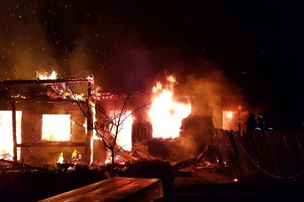 Pagube de peste 50.000 de lei după un incendiu într-o gospodărie din comuna Slatina VIDEO