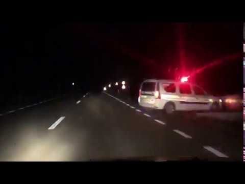 VIDEO Un șofer a murit după ce s-a izbit cu mașina într-un cap de pod, la Ilișești