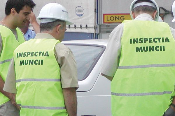 19 persoane care munceau la negru, depistate de inspectorii ITM Suceava