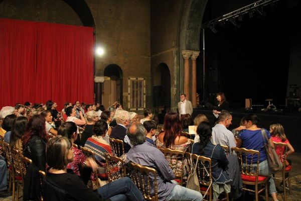 Piesă semnată de Matei Vișniec, pusă în scenă la Teatrul Municipal Suceava