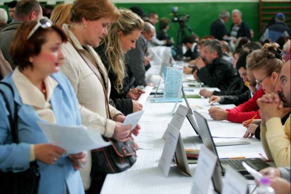 Peste o mie de persoane au participat la Bursa Locurilor de Muncă pentru absolvenți