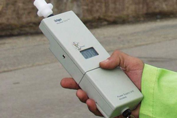 Peste 200 de șoferi testați cu aparatul etilotest de polițiștii suceveni