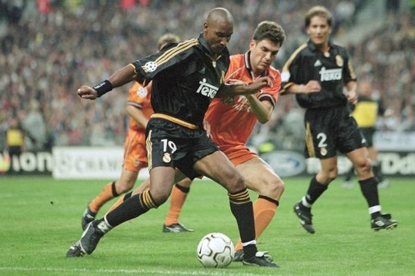 Nicolas Anelka vine la Suceava pentru a da lovitura de start a meciului Foresta - Bucovina Rădăuți