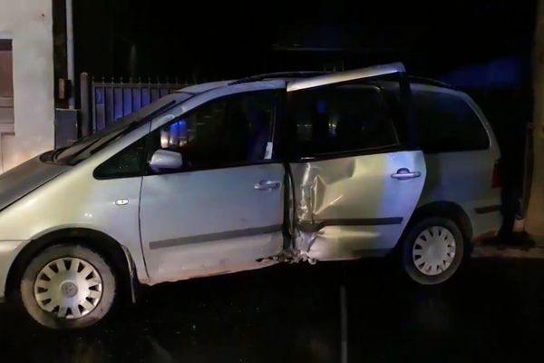 Accident rutier cu patru victime din cauza unui utilaj de deszăpezire cu probleme la sistemul de frânare