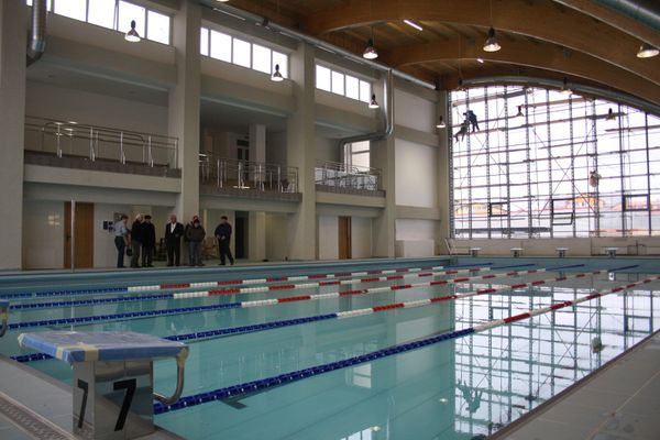 Bazinul de înot al USV se redeschide pentru public de la 26 noiembrie