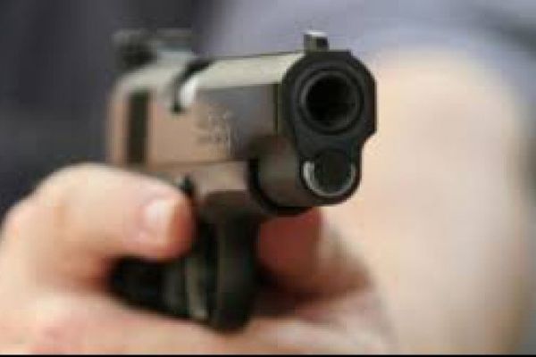 Șofer beat, prins de polițiști după o urmărire în trafic. A fost tras un foc de armă