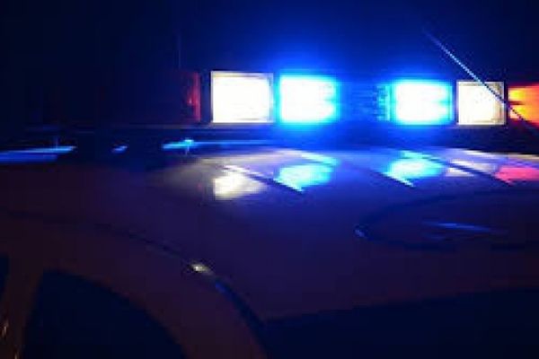 Un bărbat din Sadova a intrat în apa unui râu pentru a scăpa de polițiști