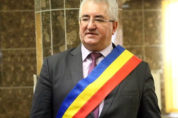 Primarul Ion Lungu, nemulţumit de propunerea de rectificare a Ministerului de Finanţe