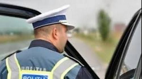 Urmărire în trafic după un șofer de 73 de ani