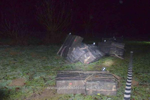 FOTO Trei focuri de armă trase de polițiștii de frontieră la Straja