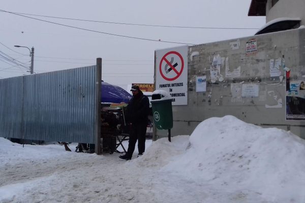 Polițiștii locali au dat 24 de sancțiuni persoanelor care fumau în Bazar