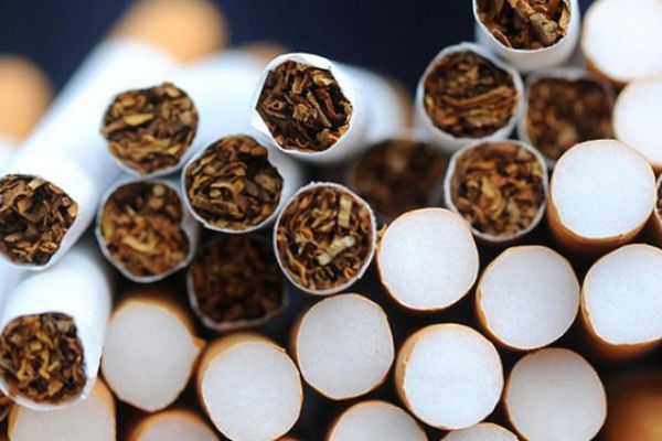 Aproape 20.000 de pachete cu țigări de contrabandă, confiscate în urma unui control în trafic