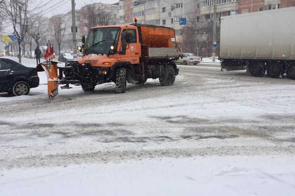 Recomandările polițiștilor suceveni pentru circulația rutieră pe timp de iarnă