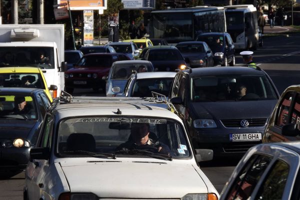 Parcul auto din Suceava a crescut cu 9,5%, ajungând la aproape 240.000 de autovehicule