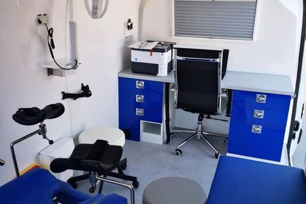 Campanie de depistare a cancerului de col uterin, la sate