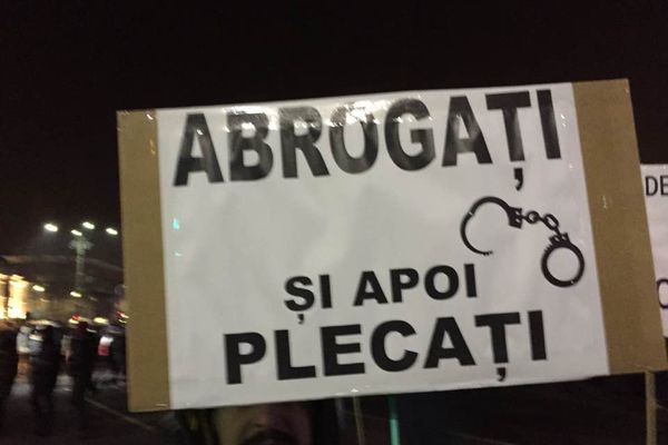 Protest, duminică seară, la Suceava, față de subordonarea politică a justiției