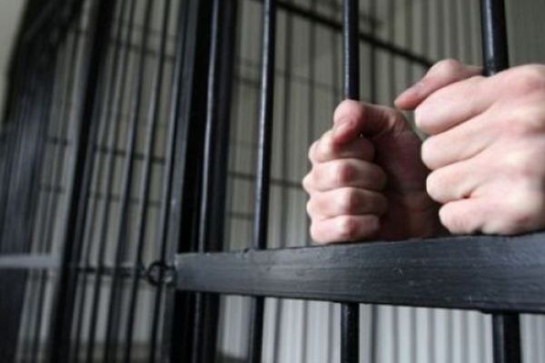 Botoșănean condamnat la închisoare, prins de polițiștii suceveni. Se ascundea la o stână