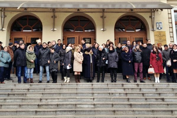 Protest al procurorilor suceveni anunțat pentru ora 15.00. Parchetele își suspendă activitatea pentru două săptămâni