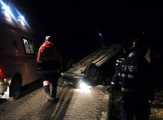 Accident rutier cu cinci victime după ce un șofer a pătruns cu mașina pe contrasens VIDEO