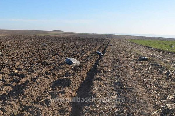 Contrabandă de țigări cu avionul, duminică, în județul Suceava