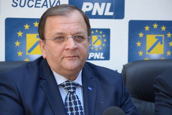 Flutur: Iohannis va scoate Moldova din izolare şi e garantul normalităţii în România