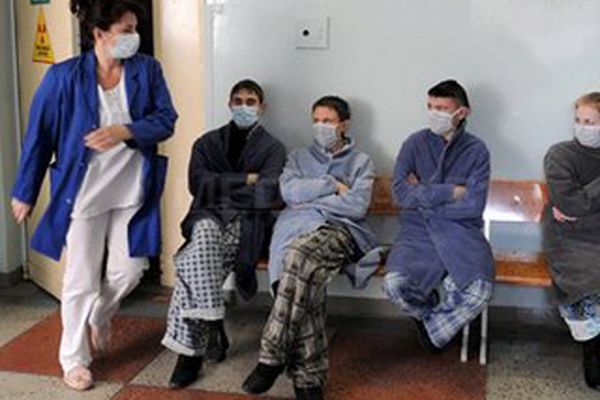 Peste 2.100 de cazuri de infecții acute ale căilor respiratorii superioare