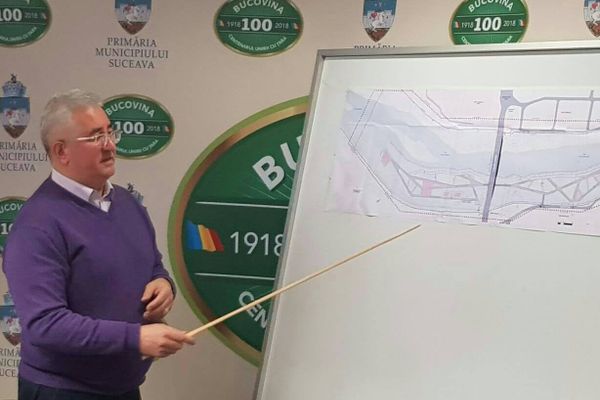 Terenuri de sport și zonă de agrement pe malul râului Suceava