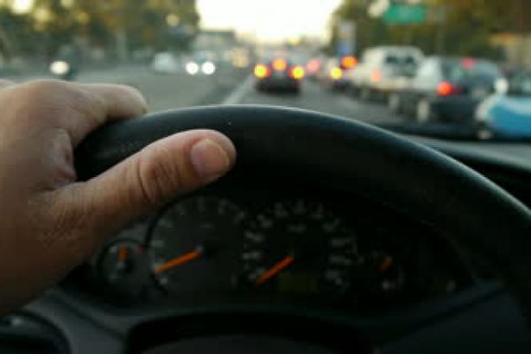 Adolescent de 16 ani din Cârlibaba, prins la plimbare cu mașina