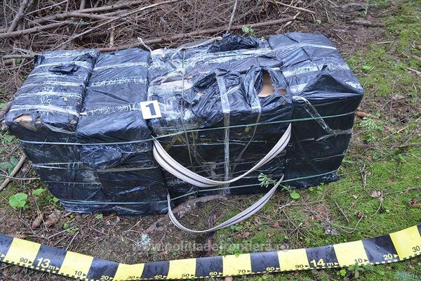 Țigări în valoare de peste 80.000 lei, confiscate la frontiera de nord FOTO