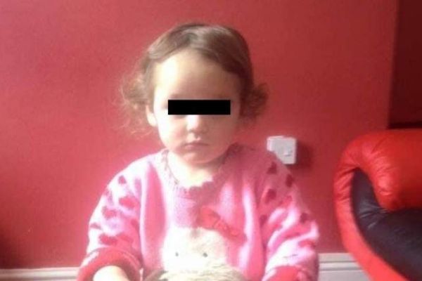 Fetița lovită cu mașina de șefa postului de poliție Sucevița a murit în spital