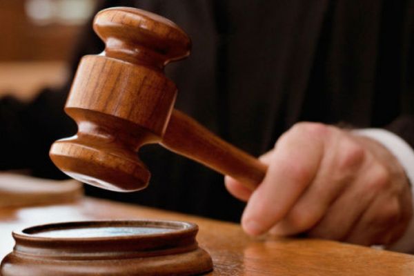 Un tânăr din Zvoriștea a încercat să violeze o adolescentă și i-a bătut pe cei care au vrut s-o apere