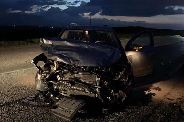 Accident cu o victimă după ce un TIR a intrat pe contrasens FOTO