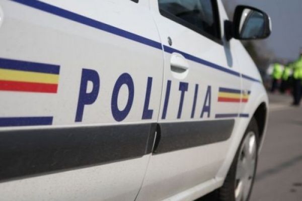 Un șofer a provocat un accident în urma căruia un tânăr a fost grav rănit