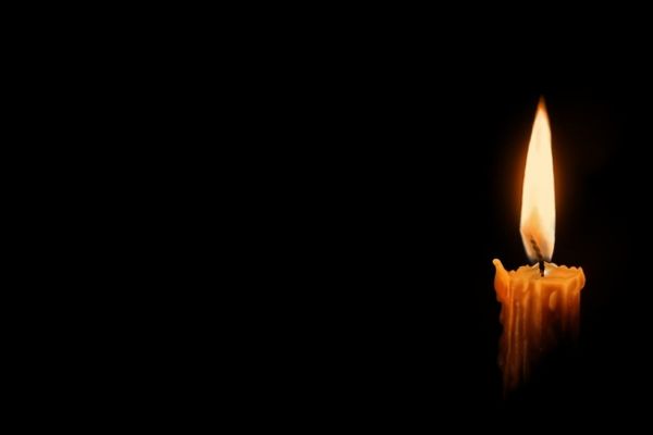 O fetiță de cinci ani a murit după ce a fost lovită de o mașină