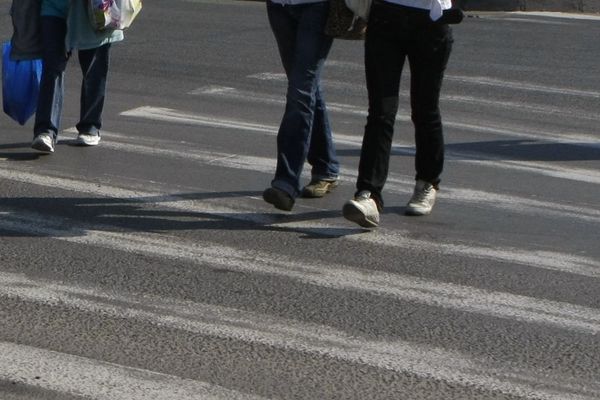 Șoferi și pietoni amendați de polițiști într-o acțiune desfășurată pe raza municipiului Suceava