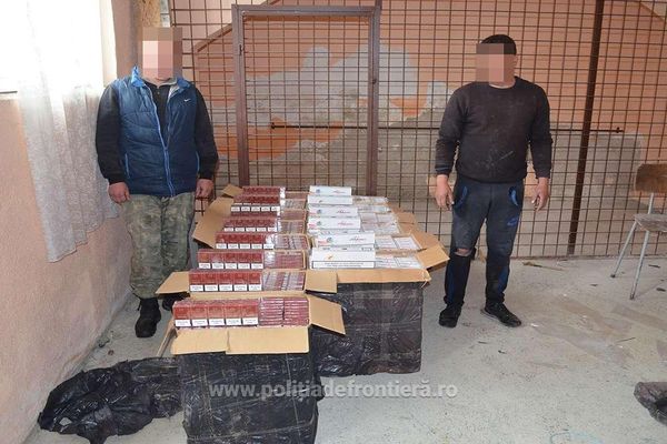 Doi ucraineni contrabandiști de țigări au fost prinși în flagrant de polițiștii de frontieră, la Bilca