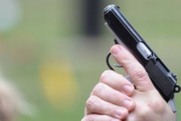 Patru focuri de armă după contrabandiști de țigări, la Straja