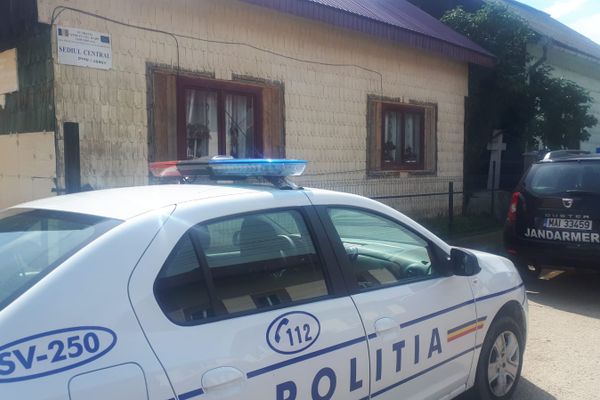 Un bărbat din Sucevița care pretindea că este avocat a fost reținut VIDEO