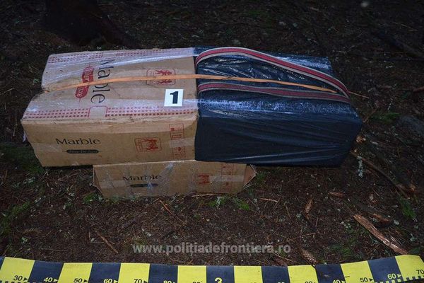 Țigări în valoare de peste 46.000 lei abandonate, după ce polițiștii de frontieră au tras șase focuri de armă FOTO