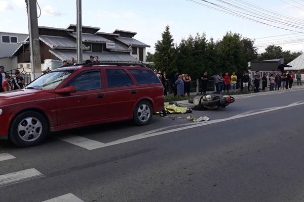 Un mopedist și-a pierdut viața după ce a intrat în coliziune cu un autoturism VIDEO