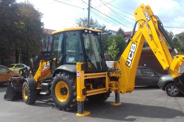 Un muncitor a spart cu buldoexcavatorul o coloană de gaz