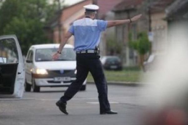Peste 30 de șoferi au rămas pietoni în urma unei acțiuni de amploare a polițiștilor