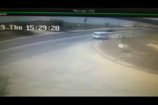 Proiect al unui ordin de relocare în regim de urgență a ursoaicei cu pui de la Câmpulung, publicat de Ministerul Mediului