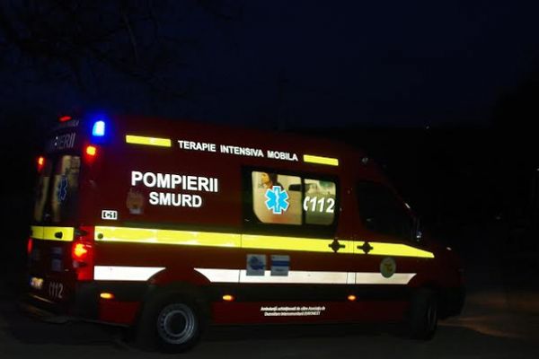 Doi pescari au căzut într-un iaz din localitatea Mitocu Dragomirnei. Unul dintre ei a murit